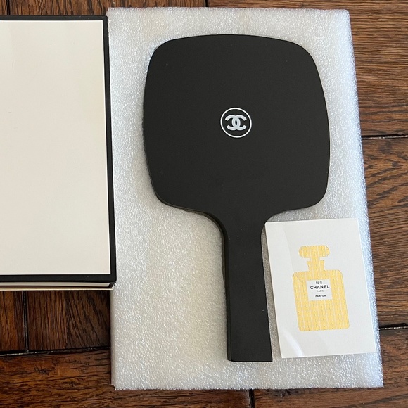 RARE Chanel “Paris Salzburg” green/canvas shopping tote . NWOT Mirror CD DVD - Picture 5 of 16